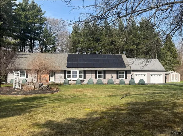 2655 Falls Rd, Marcellus, NY 13108