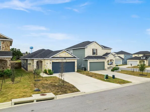 104 Katie Elder Dr, Jarrell, TX 76537