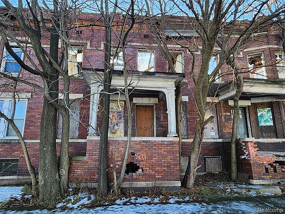 3rd image of 2515 Ash St