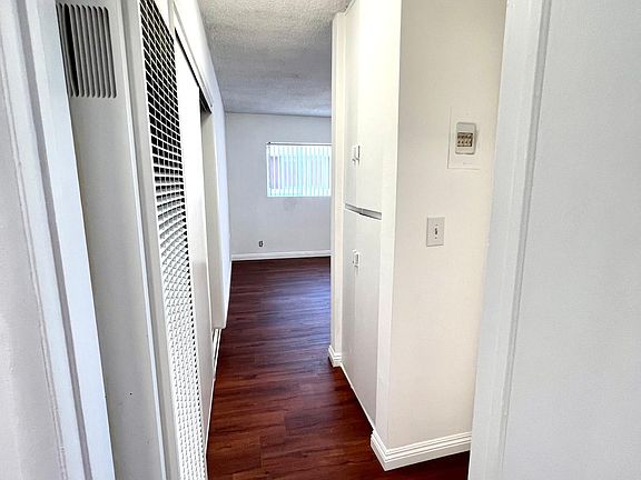 5th image of 16112 Van Ness Ave #9