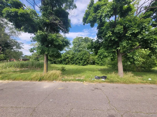 4804 Sheridan St, Detroit, MI 48214