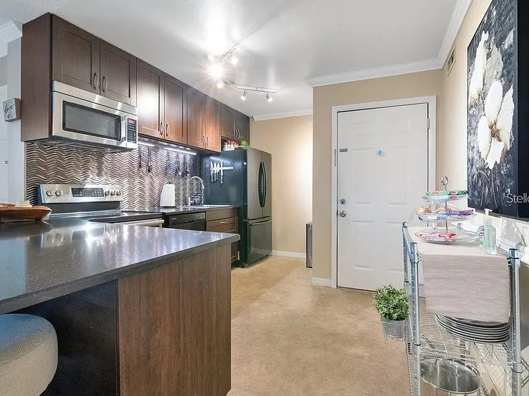 1000 S Semoran Blvd #815 — Photo 6