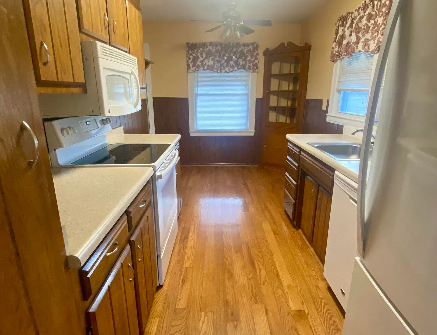 3 bed, 1188 sqft, $1,600 — Photo 2