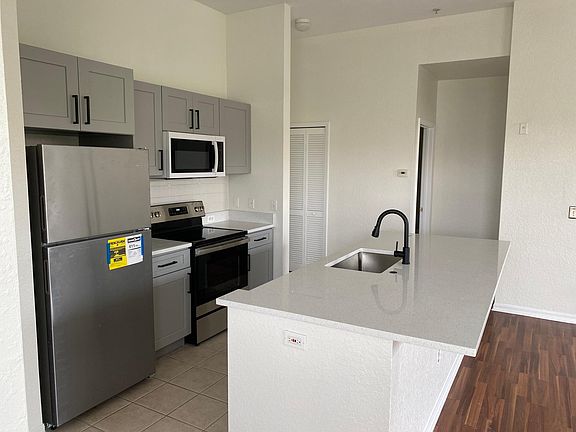 2nd image of 2718 Maitland Crossing Way