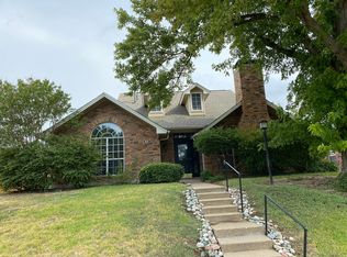 1414 Dudley Dr, Carrollton, TX 75007