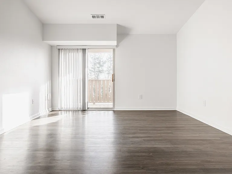 Polo Run Apartments — Photo 39