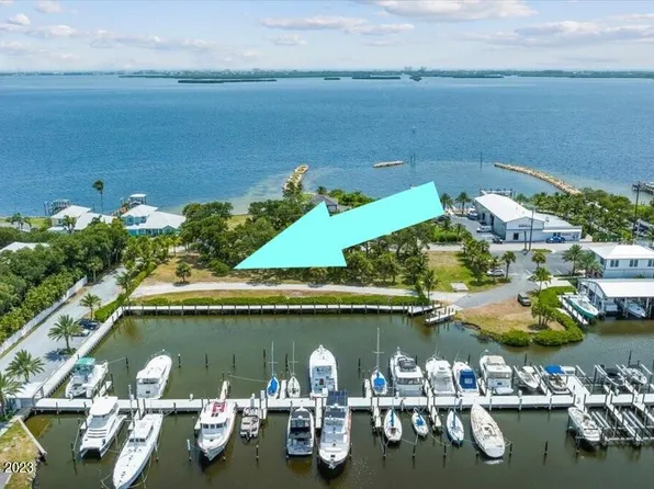 1317 S Banana River Dr, Merritt Island, FL 32952