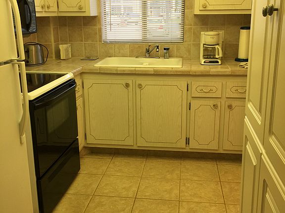 2nd image of 3867 Lake Bayshore Dr