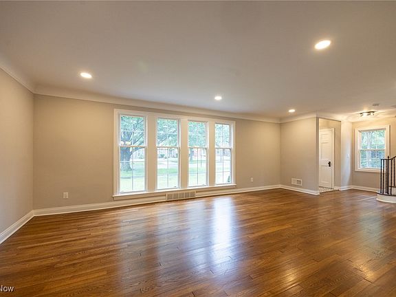 4th image of 17607 Scottsdale Blvd
