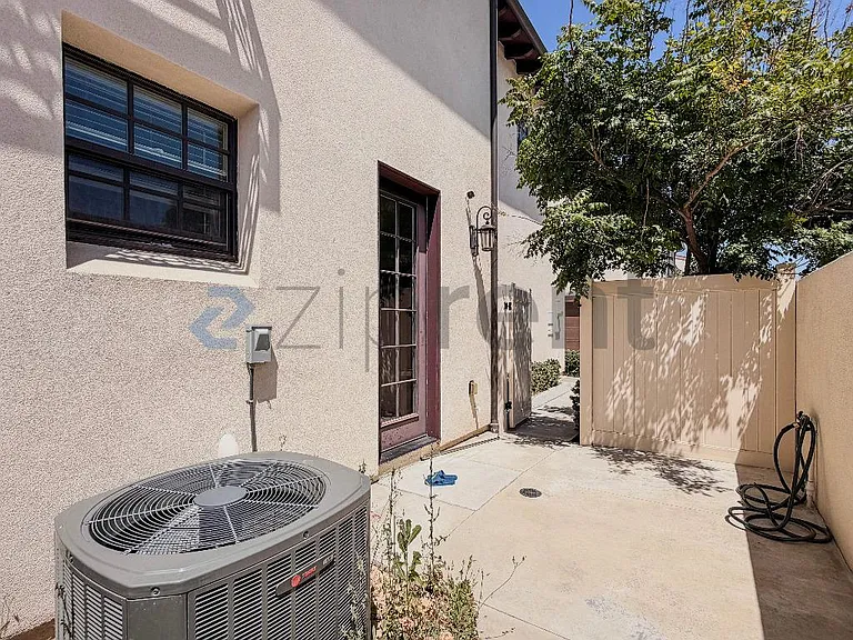 1676 3rd St — Photo 5