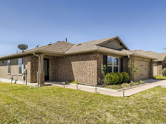 2nd image of 308 Foxglove Dr