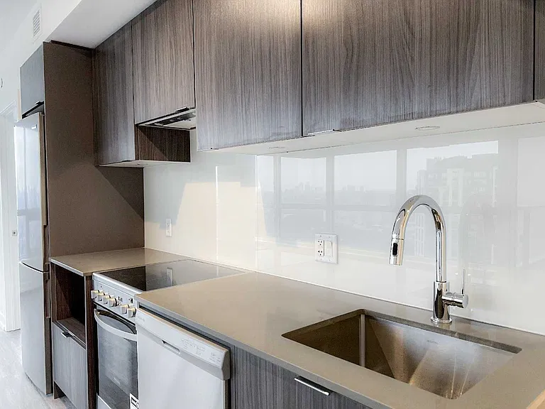 395 Bloor St E #2305 — Photo 2