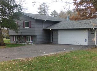 4181 Sunshine Dr NW, Oak Grove, MN 55303