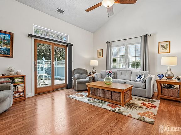 5th image of 65 Winthrop Rd #D