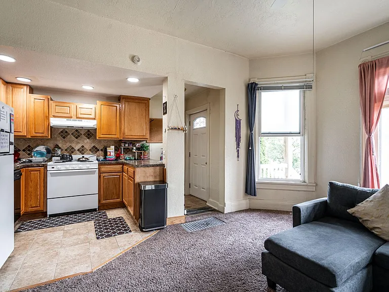 1627 N Farwell Ave #A — Photo 15