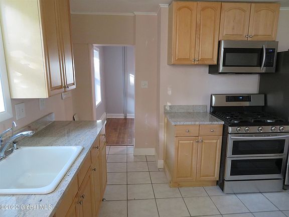 3rd image of 57 Mann Ave