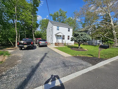16 Henderson Rd Photo 1