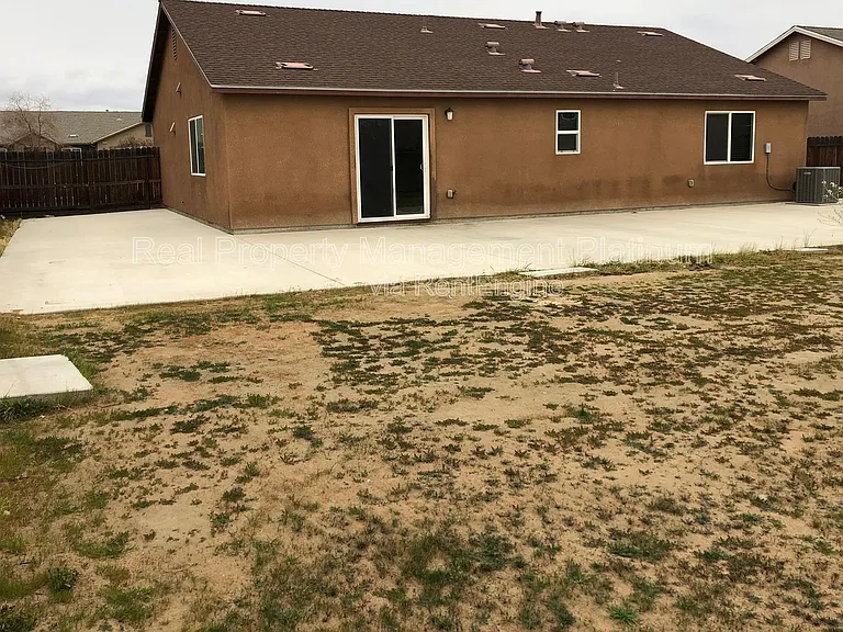 5886 E Fillmore Ave — Photo 14