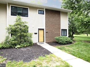 1056 Brinker Dr, Hagerstown, MD 21740