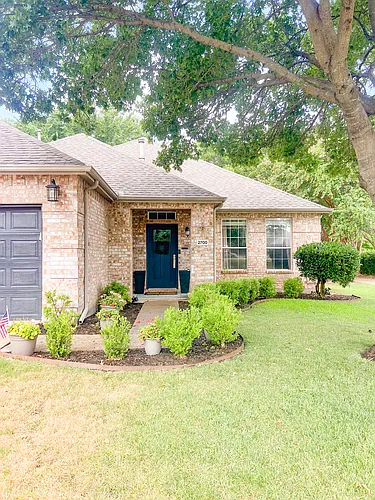 2700 Cypress Point Dr Photo 1