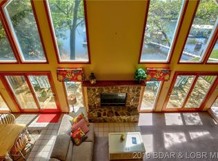 1228 Susan Rd, Lake Ozark, MO 65049