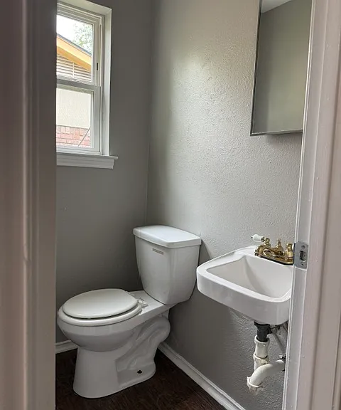 558 Power Dr — Photo 9
