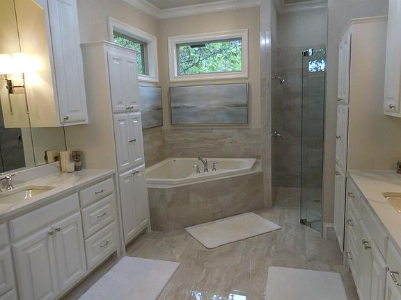 5th image of 634 Castle Rock Dr
