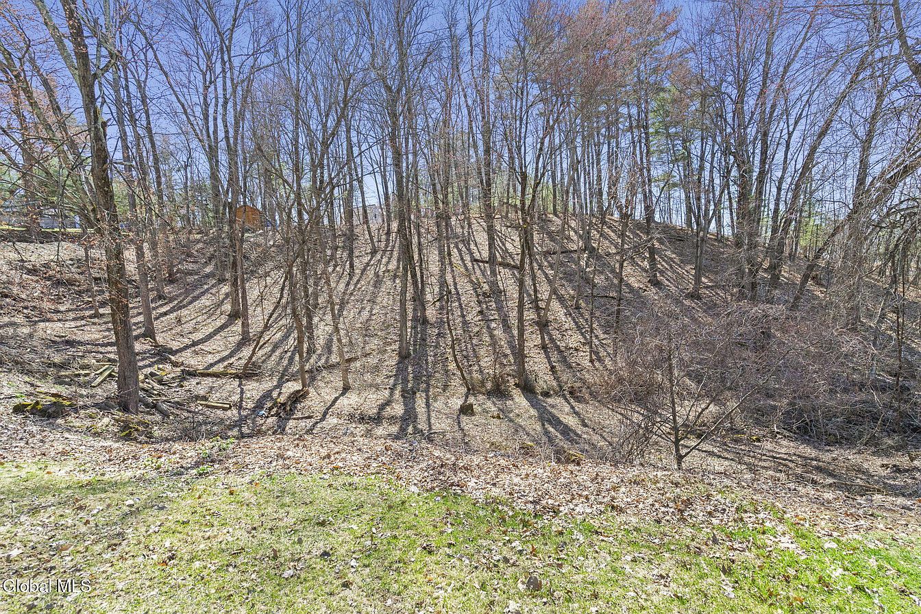 1st image of 7 Saddle Hill Road