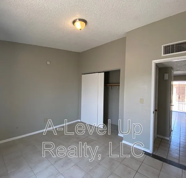 1503 N Riverview Blvd — Photo 7