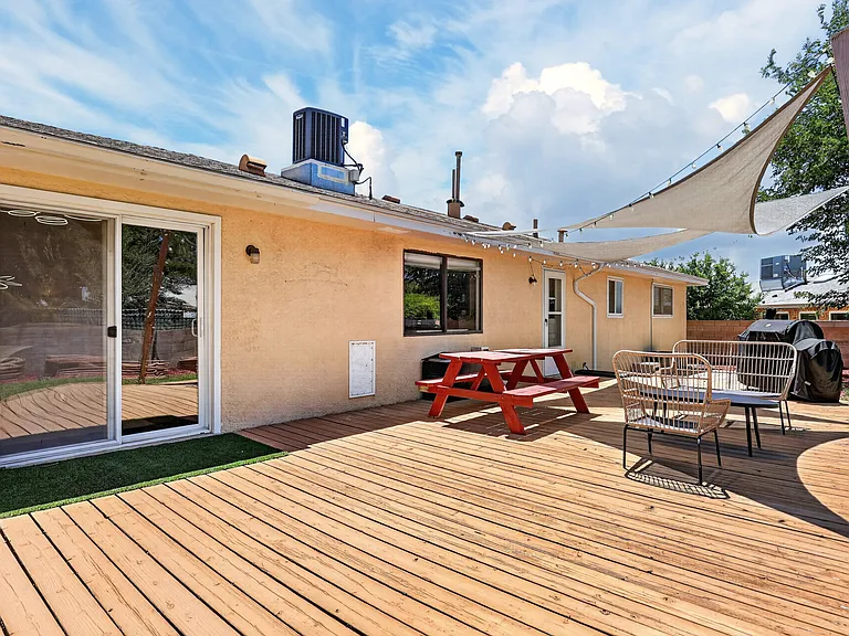 7107 Carriveau Ave NE — Photo 47