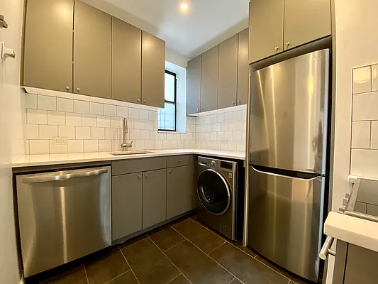 Rented by Bohemia Realty Group | media 31