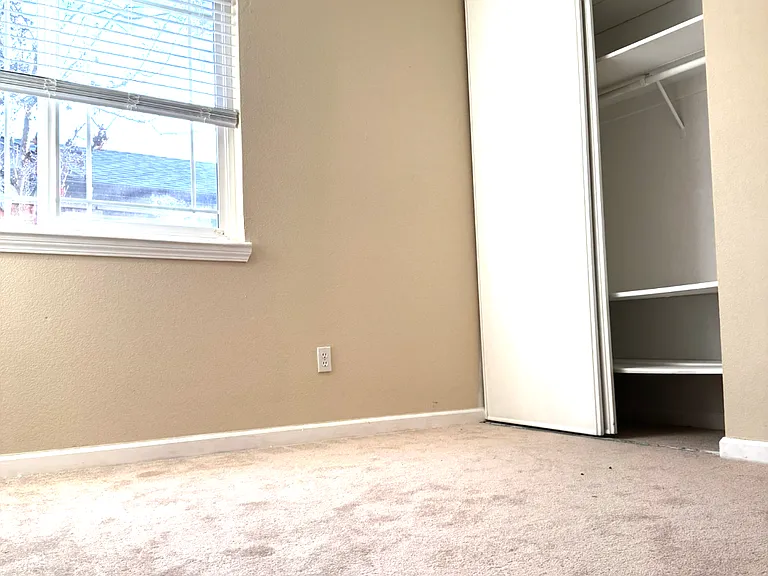 3214 Yellowleaf Ct — Photo 8