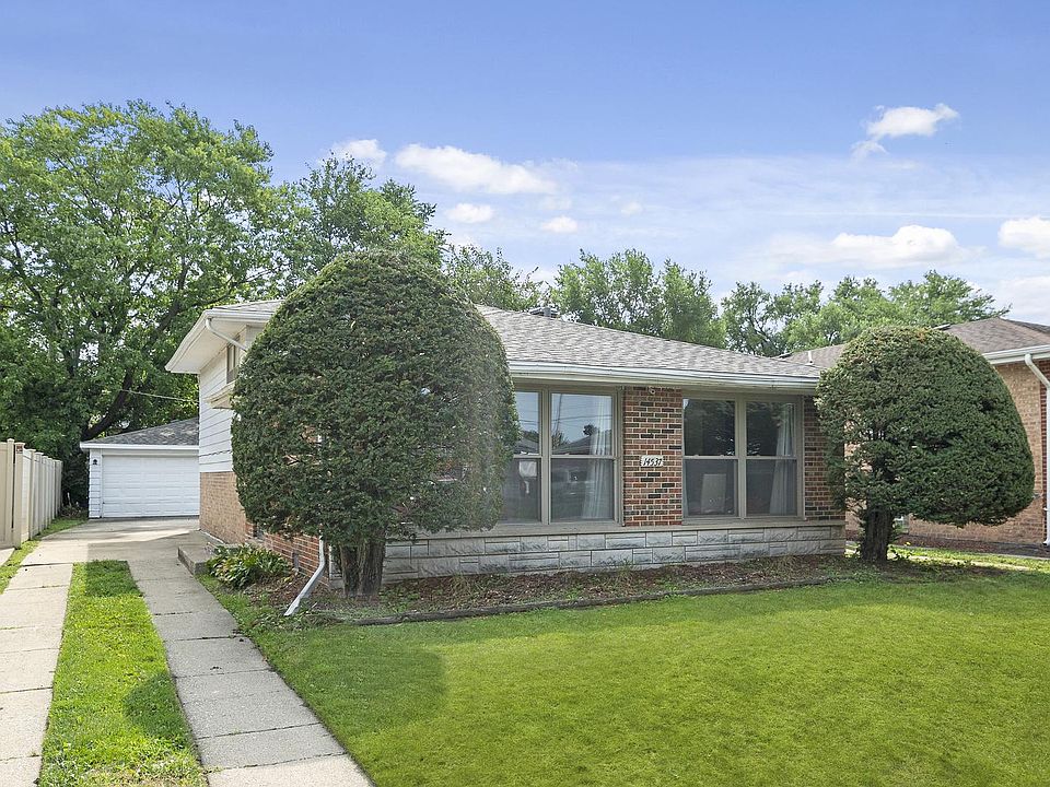 1st image of 14537 Sanderson Ave