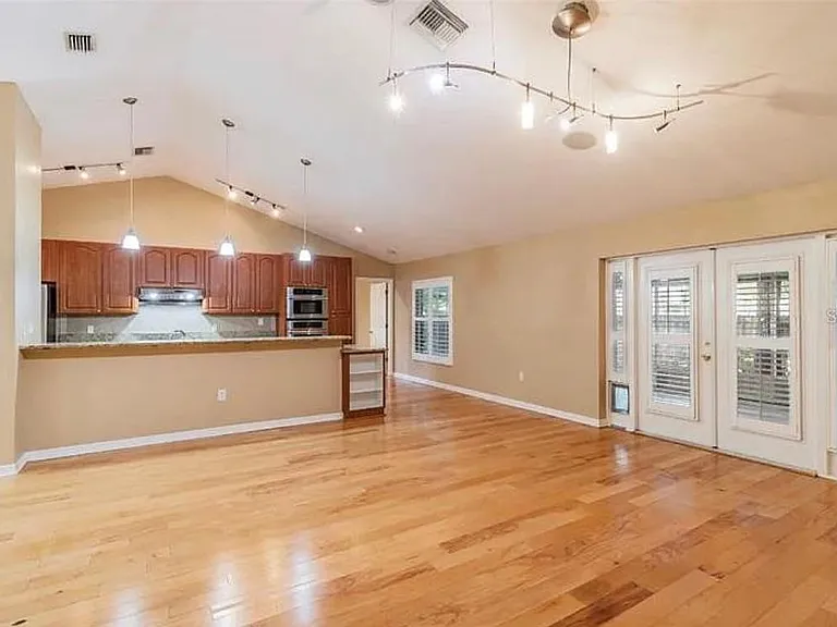 4914 N Mendenhall Dr — Photo 7