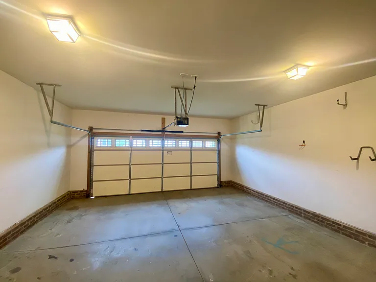 143 Stonegate Dr — Photo 20