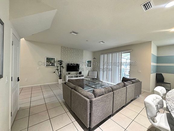 3rd image of 8912 Prague Way