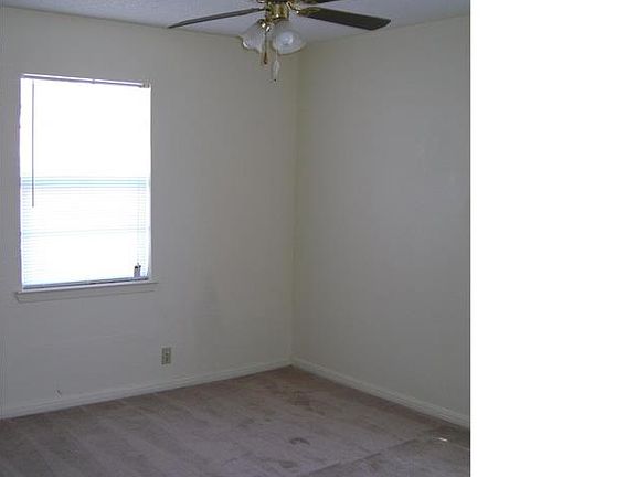 4th image of 802 Williamson Dr
