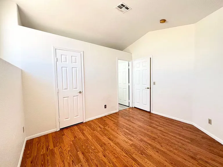 7525 Meadowoak Ln — Photo 28
