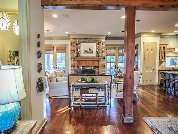 2nd image of 13719 Oakley Ln