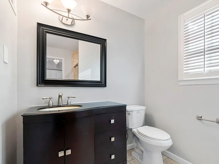 17020 Briardale Rd — Photo 22