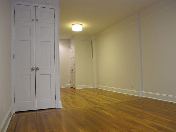 5th image of 421 W 56th St APT 2B