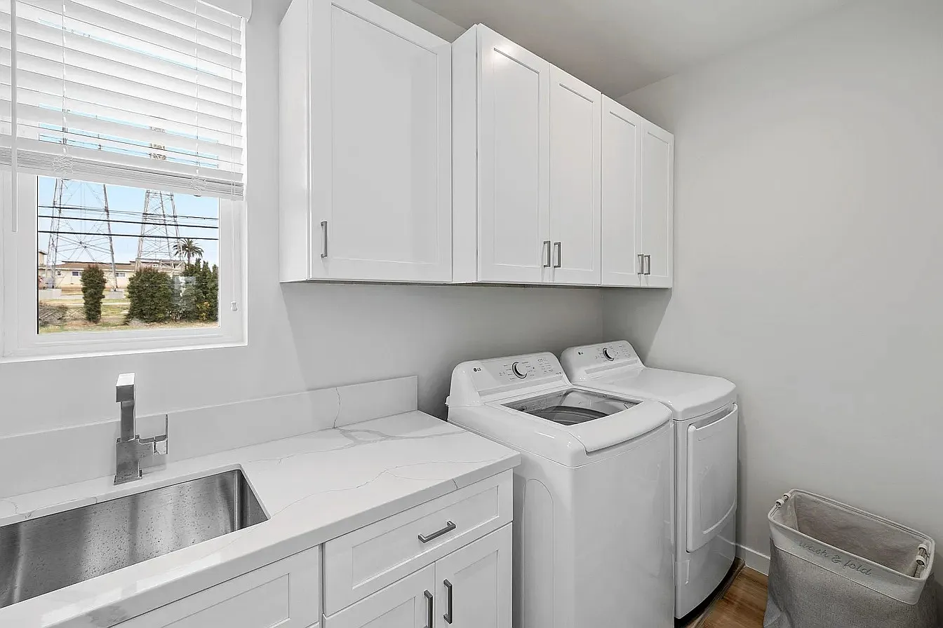 4 bed, 2143 sqft, $10,000 — Photo 3