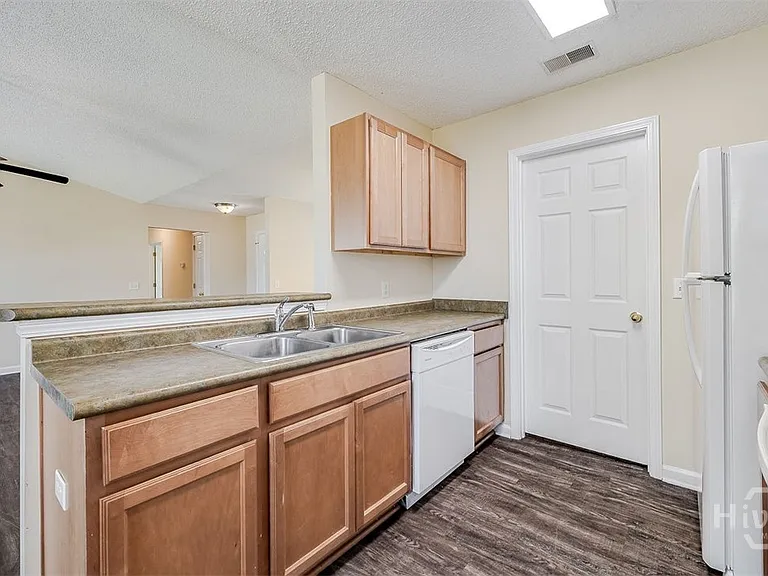 404 Pine Top Rd — Photo 12