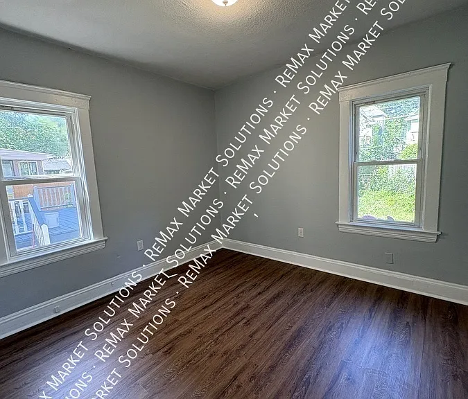 2082 W 87th St #1 — Photo 9