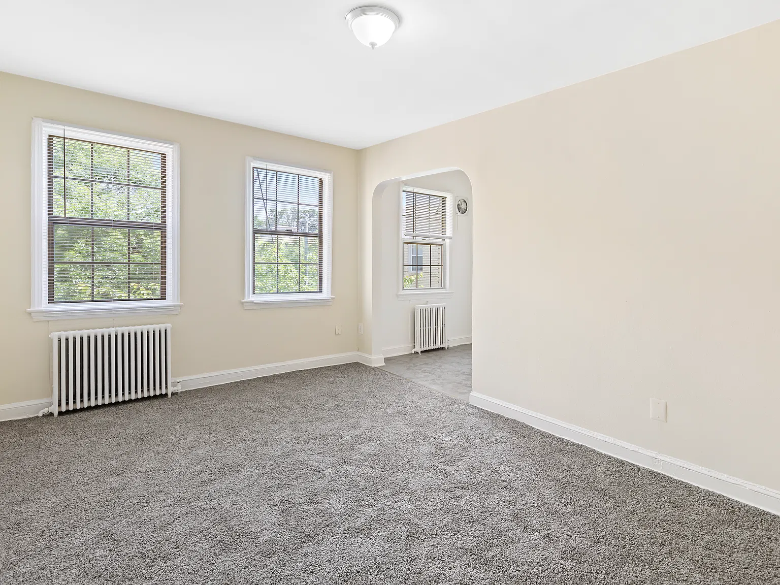 1 bed, 700 sqft, $1,100 — Photo 1