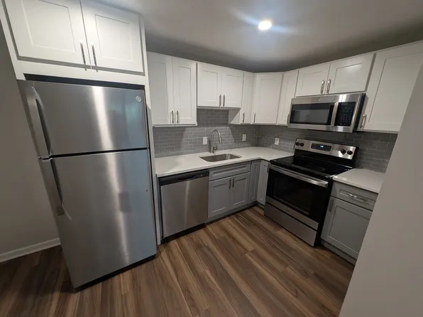 60 Goldthwaite Rd, Worcester, MA