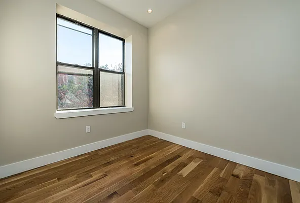 Rented by Nooklyn NYC LLC | media 40