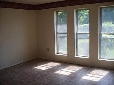2nd image of 1103 M C Moore Rd