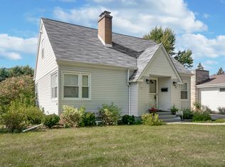 163 S Westlawn Ave, Aurora, IL 60506