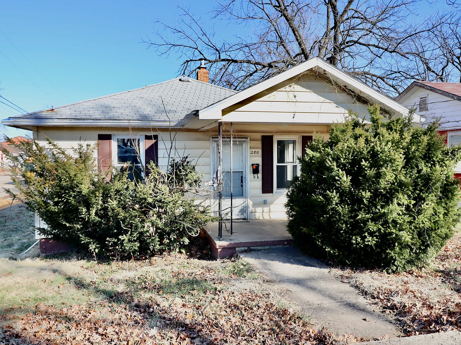 3 bed, 750 sqft, $1,050 — Photo 1